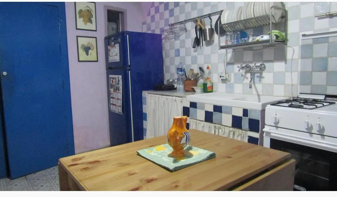 Gaia Apartments カターニア 0*,  イタリア